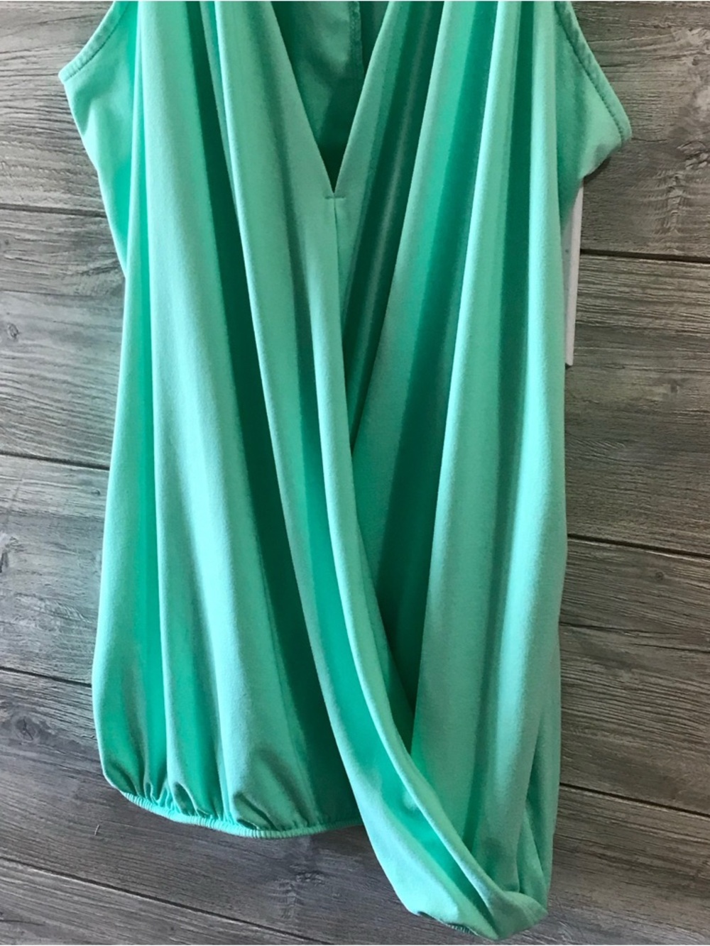 BN Zenana Outfitters Sleeveless Draped V-Neck Surplice Tank Top - Picture 3 of 8